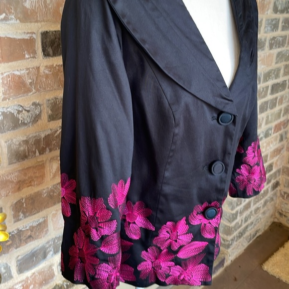 Trenz Theresa Renz Black Sateen Shawl Collar Jacket Buttons Pink Embroidery Sz M - Picture 3 of 8